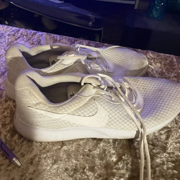 Nike White Minimalist Athletic Sneakers Nike Air Force One Low Triple White Sneakers 2021 Release  main image 2